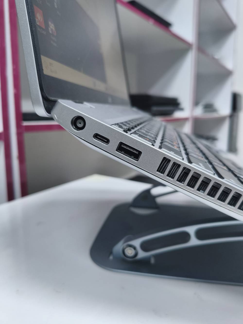 Dell Precision 3551 • i7 الجيل العاشر • Quadro P620