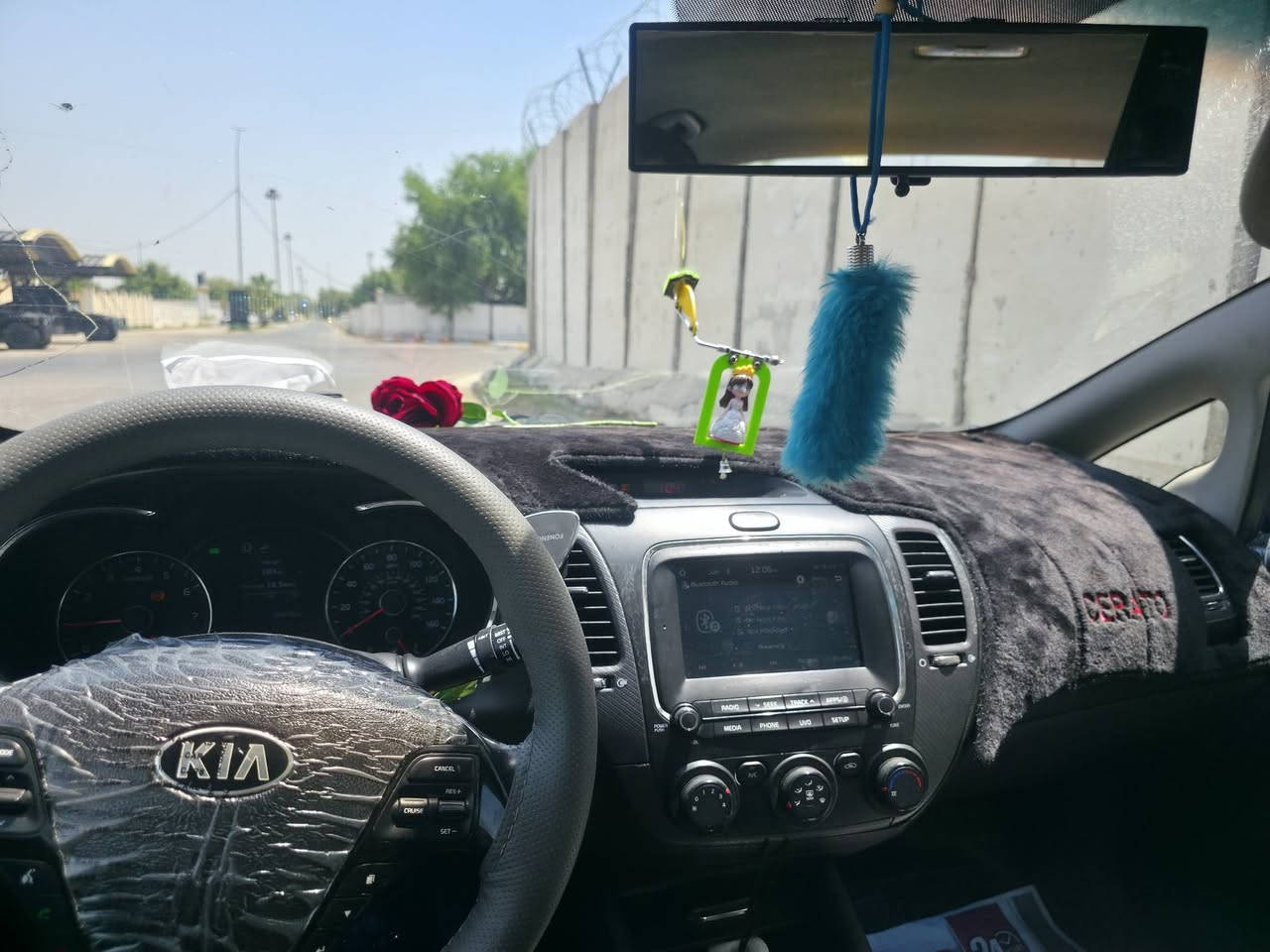 فورتي١٧ بسمي لسياره
ع ايدي وكلشي بيها جاهز وادامه جديده وتبريد منضومه مال ستاريكس ثلج
حادثها بلصور وبيها ٤ قطع صبغ فقط  وسياره كدامك
ماشيه١٠٠
محرك دوش٢٠٠٠
دواخل جدد 
تايرات باتري جديد
ادامه ع كل سياره فقط صدر لخلفي تعبان غير هذ مابيها 
كلش متعوب عليها وصارفه
رجاءا موشراي لاتتصل ولاتخابر رجاءاا 
قفلها ١٠٣ شراي اتصل اذادور جوه شده موجودات مهجومات وتصرف لضعاف سعرهه هاي جاهزه وبل٣ ملايين ذبيت عليها بس خلال الصيف الله 
مكانها رصافه شهداء العبيدي او الكاضميه ايضا
***********
