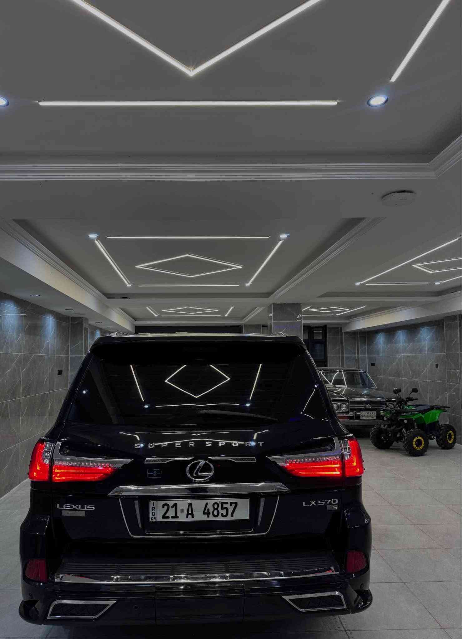 لكزس LX570 • ٢٠١٢ • جلد اصلي