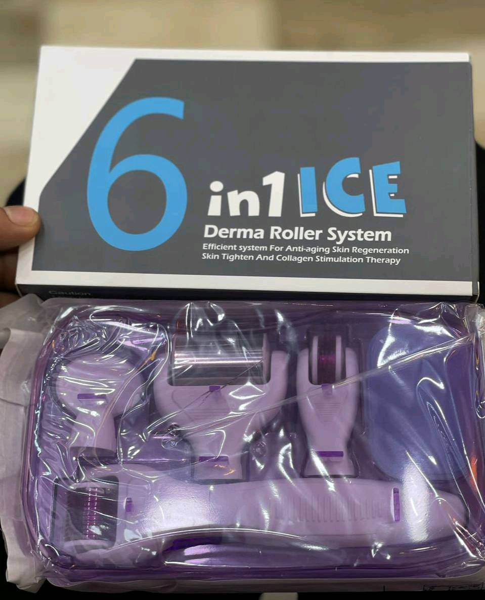 DERMA ROLLER SYSTEM 6IN1🧏‍♀️💞
💥بكج ديرمارول هو أحد الأجهزه المستخدمه في نضارة البشره والجلد وعلاج بعض المشكلات الجلديه البسيطه وهوعباره عن اله تحتوي على أبر مصنوعه من التيتانيوم يتم تمريرها على الجلد وبهاأبر للوخز وتختلف مقاسات الأبر بأختلاف المكان المراد علاجه وبعد عمليه التمرير تبدأ الخلايا بلظهورمن جديد وهو جهاز طبي مسموح به ومستخدم بكثره حيث يعمل على زيادة مستوى الكولاجين والإيلاستين في الجلد حيث ان أغلب مشاكل البشره هي قلة الكولاجين بلبشره حيث هذه الأله وبأختصار تحفز عمل الكولاجين بلبشره وتنشط الدوره الدمويه مما يساعد على علاج مشاكل البشره بكل انواعها وتستخدم للنساء والرجال وكل الأعمار وتناسب البشرات بكل انواعها والوانها،واستخدامهاسهل وبسيط.
💥من فوائدDERMA ROLLER👇👇👇
💥بكج الديرمارول تستخدم للوجه والجسم واليدين وشعر الرأس.
💥تستخدم في الحصول على بشره نضره.
💥تستخدم في علاج التشققات الجلديه.
💥تستخدم في تحفيز نمو الشعرللرأس.
💥تستخدم في تقليل من شدةالخطوط الحمراء والبيضاء في الجسم والسيلوليت.
💥تستخدم في علاج بعض الندبات كلما كانت سطحيه أكثر،حيث تحسن من مضهر الندب وحفر الوجه بنسبه تصل 90% وفي بعض الدراسات 100%.
💥 درمارول لها دور في تقليص المسامات الواسعه.
💥تحفيز انتاج الكولاجين وتحسين مرونة الجلد
والحد من التجاعيد.
💥تحسن من لون التصبغات والكلف والهالات.
💕يمكن استعمال نفس الدرمارول لأكثر من سنه حسب محافظتك عليها.
💕تعزز من استقبال السيرومات والكريمات المغذيه، حيث تسمح بلأختراق العميق لأي كريم او جل بنسبه عاليه تصل 40 ضعف.
💞قبل أستخدام الديرمارول👇
💥 يجب غسل الوجه جيدا بلغسول وتجفيفه.
💥 يجب غسل رأس الديرمارول بلماء الساخن وهذايضمن تطهير الأبر.
💥بلنسبه للمخدر فهو اختياري حيث يرجع لطبيعه كل شخص يتحمل نغزات الأبر ،حيث يتم وضع المخدر والانتظار لبضع دقائق لحين الشعور بأن المنطقه اتخدرت من بعدها يجب تنظيف المنطقه جيدامن المخدر.
💥تمرر رأس البكره بأتجاه واحد من اليسار الى اليمين ثم من الأعلى الى الأسفل ثم بشكل قطري  مرر كل منطقه من الجلد4_5مرات لكل اتجاه .
💥بعدها وضع سيروم يدعم تجديد الجلد ويترك من 20_30 دقيقه بعد ذلك يمكن وضع مرطب او قناع للوجه.قبل استخدام اي منتج يجب التأكد من ان البشره غير متنمله من المخدر وغير محمره.
💥يمكن استخدام الديرمارول من 1_2 بالأسبوع
👈💥نصيحه:تجنب اشعه الشمس لمدة اسبوع على الأقل بعد العلاج كمايجب استخدام واقي شمس spf30 على الأقل،الى جانب كريمات غنيه بلكولاجين والفيتامينات A,E,C.💓💓
#الاصلي 💯💯 
السعر 25 
🚘 يوجد خدمة توصيل لجميع محافظات العراق ٤ الاف 🚘