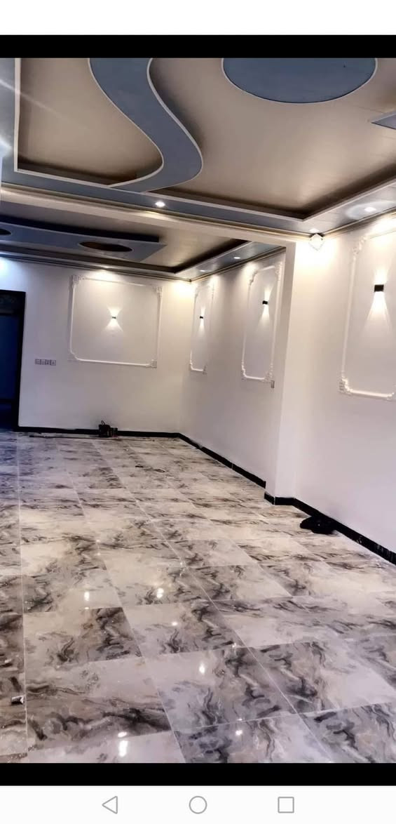 مرحبا... بيت بناء درجه اولا مساحه 150 متر بمجمع بيتي 2 بناء شخصي قريب عل الشارع العام... السعر 125...
