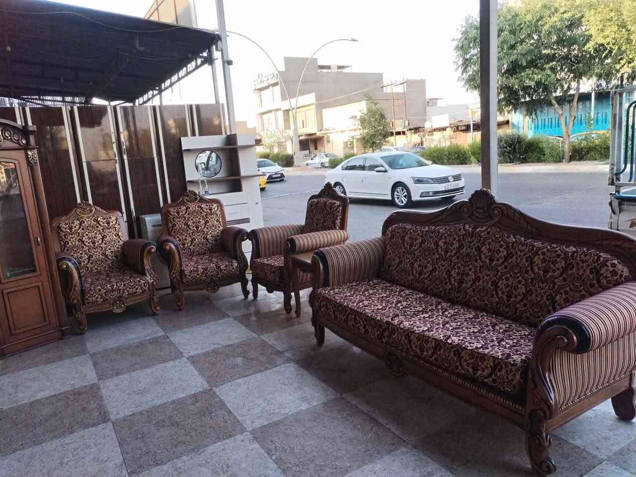 تخم ملكي عشر مقاعد للبيع سعر خاص للاستفسار الاتصال على الرقم
*********** كركوك, العراق
