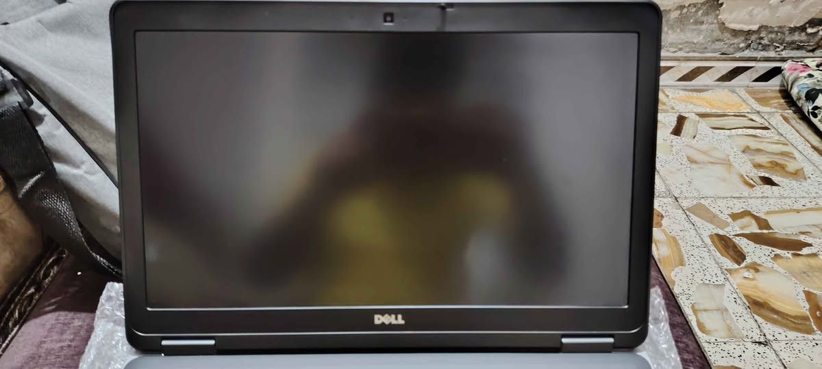 ديل E6540 • كور i7 جيل٤ • ٢٥٦ جيجا SSD