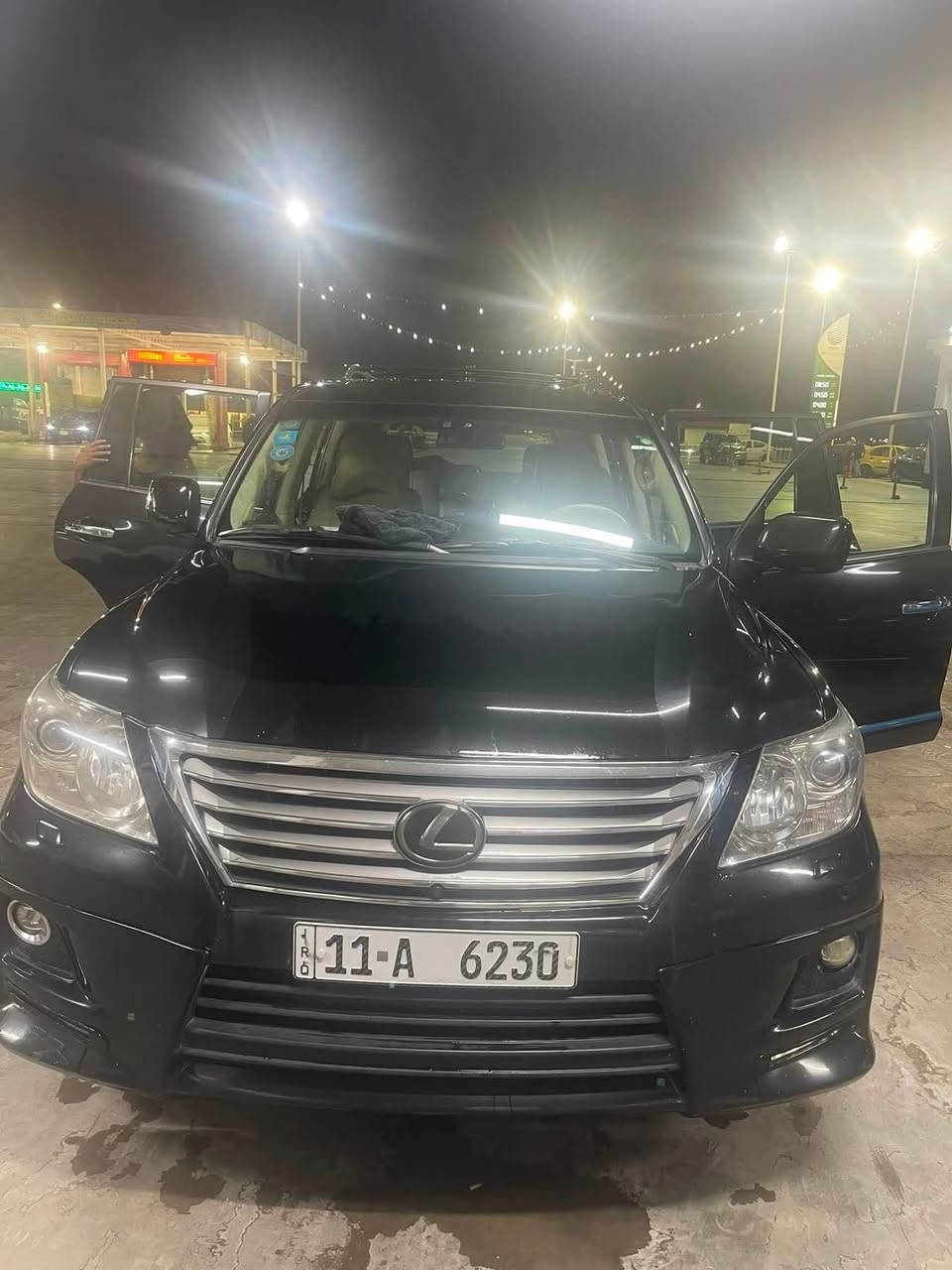 سيارة لكزز سوداء موديل 2011 LX 570 فول اوبشن نظيفة جدا رقم مميز بغداد ٤ ارقام بسعر ٥٥ مليون دينار عراقي ( ٣٥٠٠٠) الف دولار امريكي / صبغ دعاميات فقط للجمالية  ماشية ١٣٨ الف كم / ٥ تايرات جديدة / بطارية جديدة / سيرفس جديد / شاشات  لكزز عدد ٣ 
للبيع فقط بدون مراوس 

للتواصل مع مالك السيارة :-
الدكتور حيدر عباس
*********** بغداد, العراق
