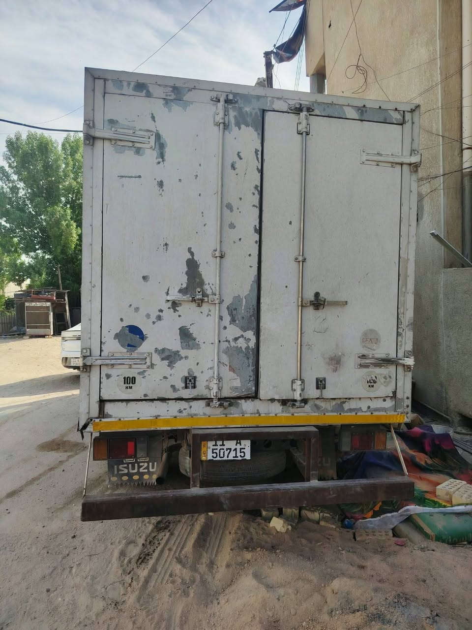 السلام عليكم كنتر براد لبيع سياره موديل 97 سنويه وهزه ورقم‏‪جديد وبسمي ومداور ثاني يوم سعر 90 وبي مجال لشراي لاستفسار ‏‪***********
