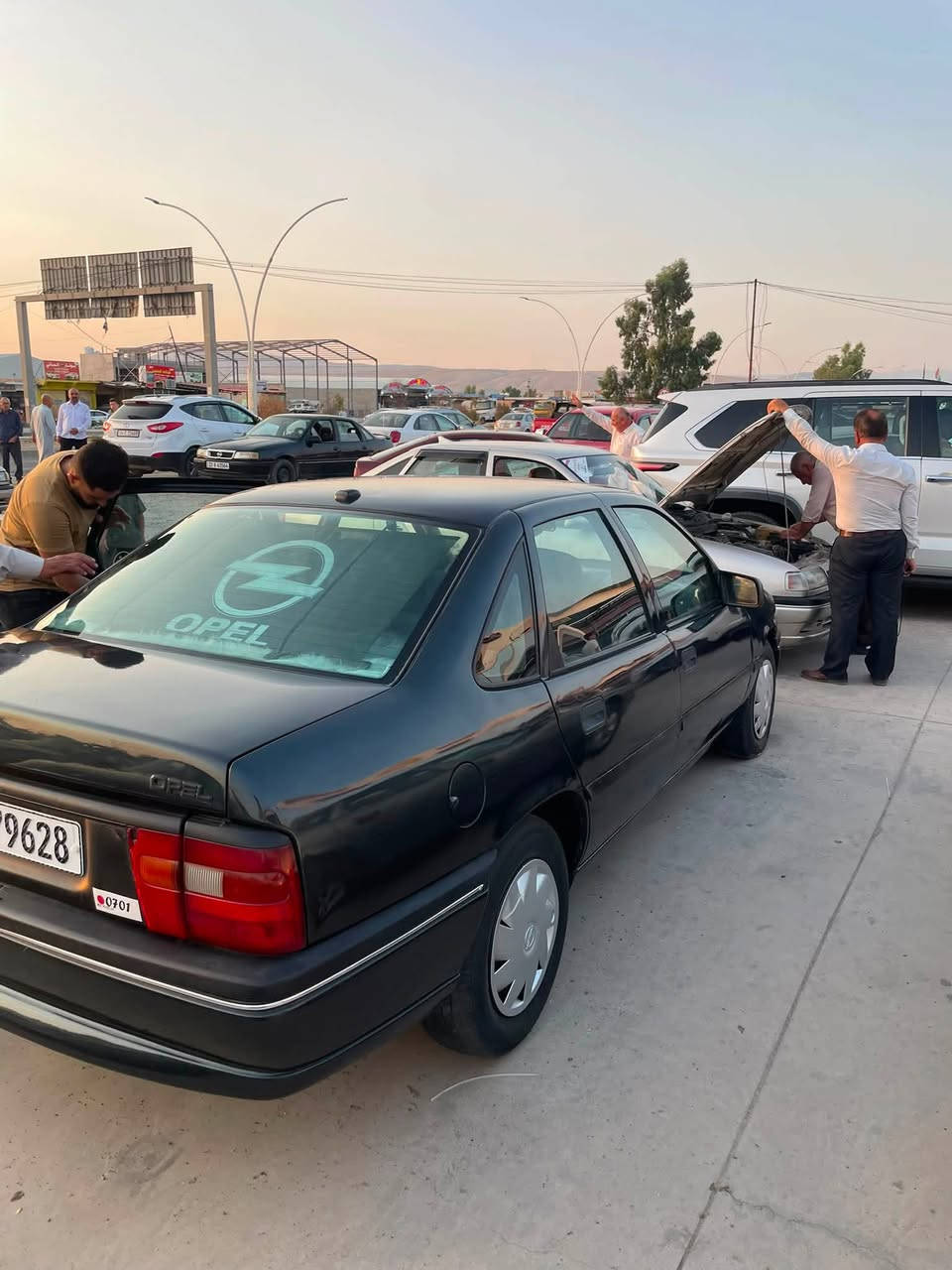 السلام عليكم
اوبل فكترا 🚗 
موديل  1994
رقم نينوئ دولي الجديد ✅
سنويه وهزه جديده ❗ 
شرط الوكالة والتحويل ✋
سيارة بسمي  
محرك شرط ✈️ 
♦️كير شرط
♦️حجم 20
♦️السياره فقط مصبوغه جماليه  ⚠️ 
♦️ سيارة دوير و دوسات بع ما مصلح سيارة بيلادة عل وضع شريكةً 
#مواصفات ABS  🇩🇪 دبل ارباك جامات كهرب داخل فور ميك 
السياره مال جناي ماتصرف ربع عليها الكشر كدام العين
سعر ٤٥ بي مجال 
الشراي يتصل ويدلل مايكون خاطرو الاطيب ☎️
#كورك. واتساب. *********** 📞
