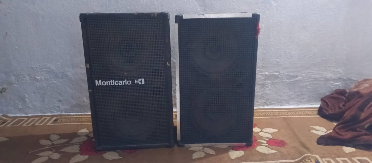 سلام عليكم سماعات 15×12 السعر مناسب جداً التواصل خاص او استفسار على هذا الرقم ***********
