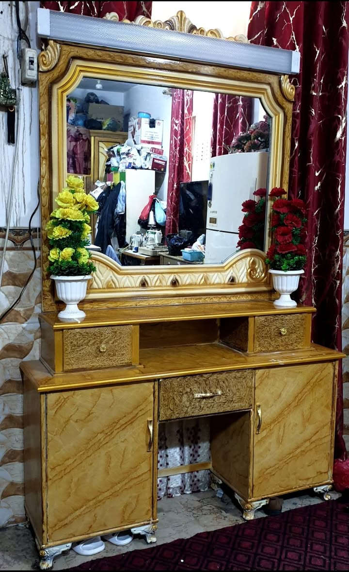 غرفة اخشاب للبيع نضافه شوفت عينك
اتصال أو واتساب ***********
مكان قلعة سكر
