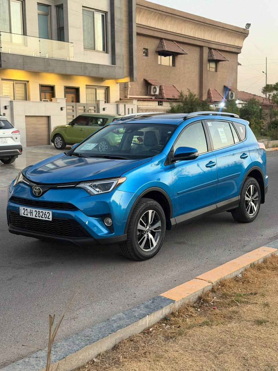 من رخص ادمن
تحيه طيبه : للبيع فقط 

تيوتا رافورت فه : XLE فول مواصفات : امريكي 

موديل : 2017 

ماشيهه : 52 ميل 

السعر : 148 ورقه وبيهه مجال بسيط

ضررهه : بيه قطعتين جاملغ وبنيد فقط بدون شاصي وبيهه لغد اشويه والبيقه قفاله وكير ومكينه مفتوح لئن متروكه جانت 5 سنوات والسياره خير من الله حالين 

مواصفاتهه فول 

1- بصمه ابواب 

2- بصمه تشغيل 

3- صندوق كهرباء 

4- سلايت 

5- لايت زنون عالي وناصي 

6- تحكامات استير 

7- حساس امامي وخلفي 

8- شاشه وكامرات 

9- رادار جانبي 

10- كامرات 360 درجه 

اهواي بعد بيهه مواصفات كلش والسياره كلش حلوه وبل عافيه على ياخذهه ترايهه زيرو 

عنوان : بغداد جميله شارع خير الله 

رقم : ***********
