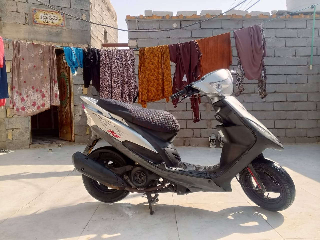 ه مسلام عليكم دراجة ماكس عدله مامفتوحه ونضيفه للبيع المكان البصره قضاء الدير السعر 950وبيجال اتصال ***********
