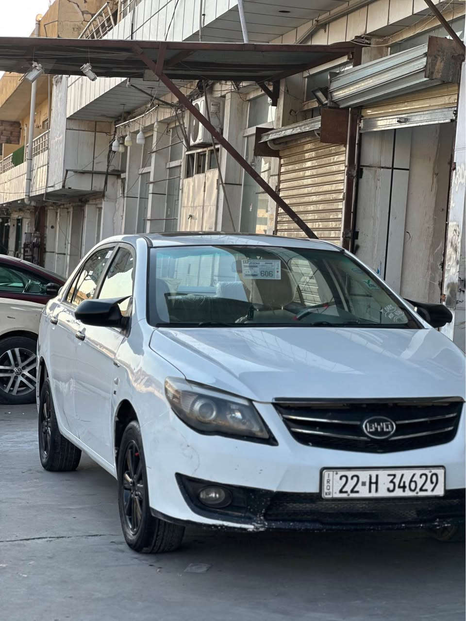 بیوایدی ئێف ٣ گێر حادی ٢٠١٤
چوار جام کارەبا 
شاشە گەورە کامێڕە 
سوکان ڤۆلیۆم 
بەسمە سندوقو دو دەرکەی پێشەوە بەسمەیە 
سڵاید 
***********
لایت حەدەسە 
سەیارەکە بێ بۆیاخە هەیکەلی زۆر جوانو ڕێکە 
ڕەقەمو سەنەویشی نوێیە بەناوی خۆمانە 
سحری ٦٠ گەڵاو محامەلە أربيل, العراق
