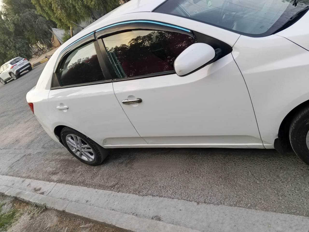 للبيع *********** السعر 73 سيراتو موديل 2012خليجي محرك 1600 دوش بيها صبغ قطعتين رقم أربيل سنويه نافذة وكاله عامه باسمي السياره حلوه وجاهزة كير ومحرك حداديه السعر 73 مكان السياره كربلاء المقدسة كربلاء, العراق

