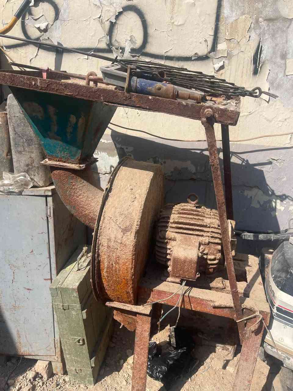 سلام عليكم
جاروجة مال علف البيع 
شغالة كلشي مابيهة 
سعر 450بيهة مجال 
مكان تكريت 
***********

