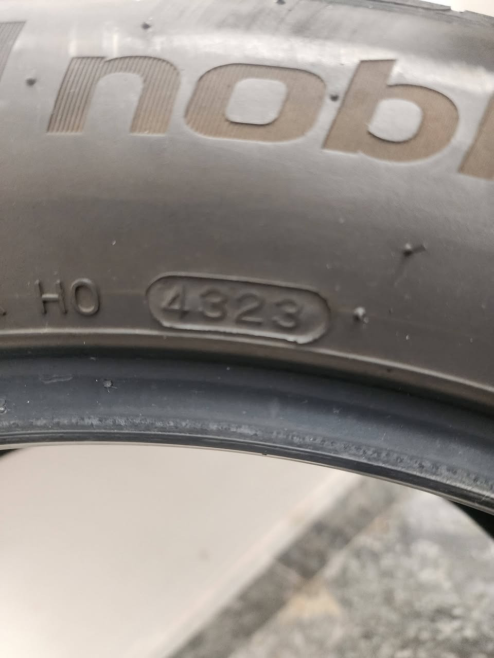 السلام عليكم
زوج تايرات بلاسايد انتاج شهر 10 سنة 23 

اصليات    245/50R20 

السعر 125
بغداد  ***********
