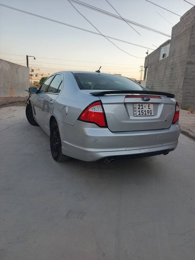 Ford fusion 
مواسەفات SE ٢٠١٠
بێ بۆیاخ  ، 
گێر ئۆتۆماتیک
چوار جام کارەبا
حاسەی بەگ 

مەکینە 3000🚀v6  پستۆن 
هەموو گیانی بەشەرت
تەبرید سارد و گەرم 
سعری 72 $ گەڵاو معامەلە ی کە م
*********** شمشمل, السليمانية
