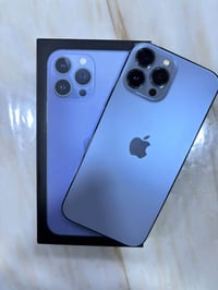 ايفون 13pro max ذاكرة 256 بطارية 77 جهاز وتر ما مفتوح شخط مابي نظيف جد...