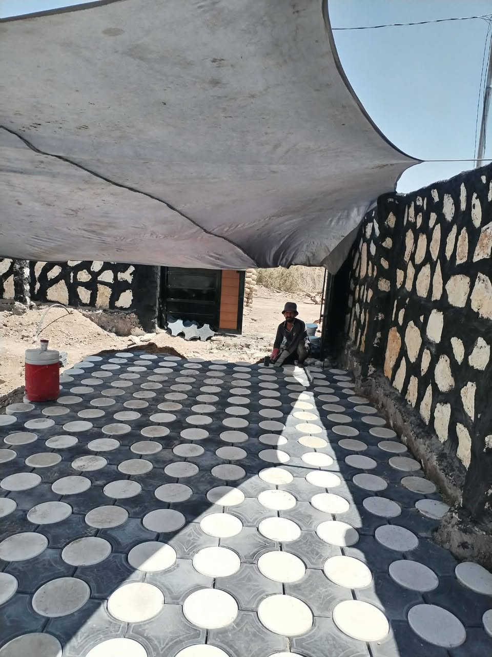 السلام عليكم خلفه سيراميك بورسلين كاشي مقرنص شتايكر متفرغ حاليا ***********
