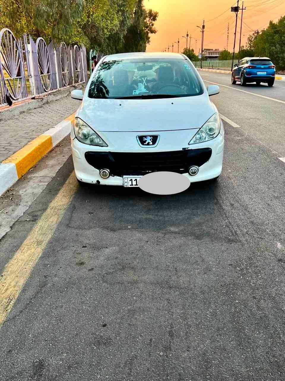 السلام عليكم بيجو فرنسي للبيع موديل 2006  307 العنوان بغداد النواب السياره باسمي تحويل مباشر  الشراي يتصل ***********

