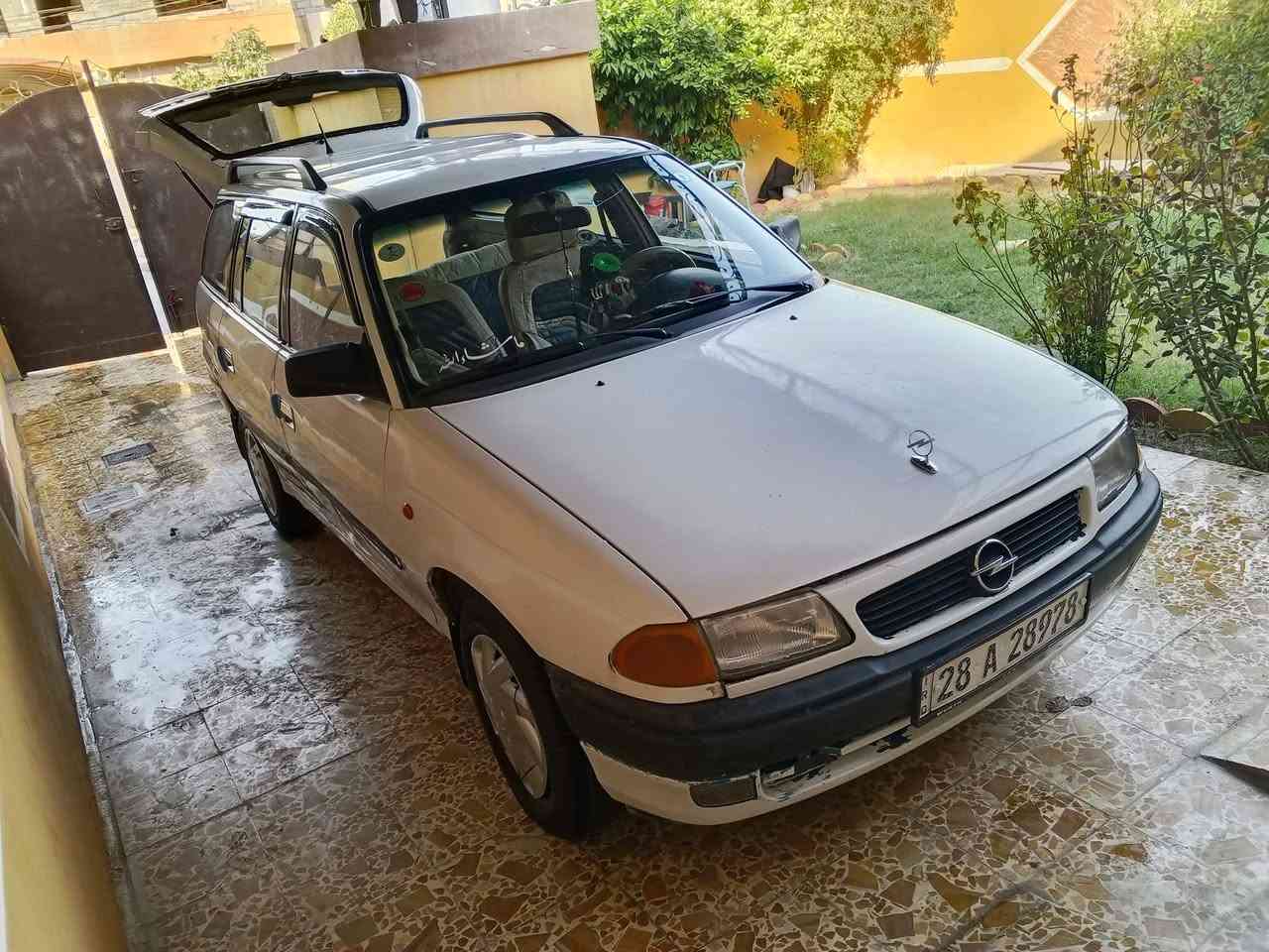 اوبل استرا موديل 92
حجم 16كير مكينه شرط 
رقم سنويه جديد بسمي مشروع وطني 
سياره مطوزه صدر تاير طخم جديد
ترايك بصره السعر 30بيها مجال المكان موصل حي القاهره الاتصال ***********بي واتساب
