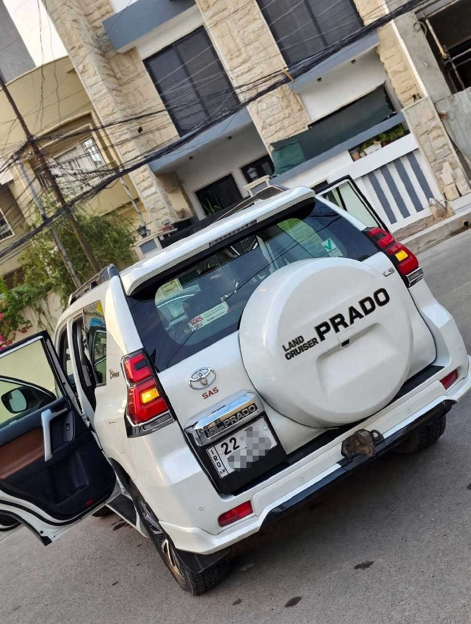 برادو TXS • ٢٠٢٢ • سبعينية