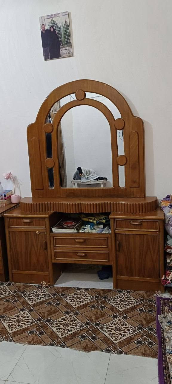 غرفه اخشاب • بوفيه كبير • ميز مرايه