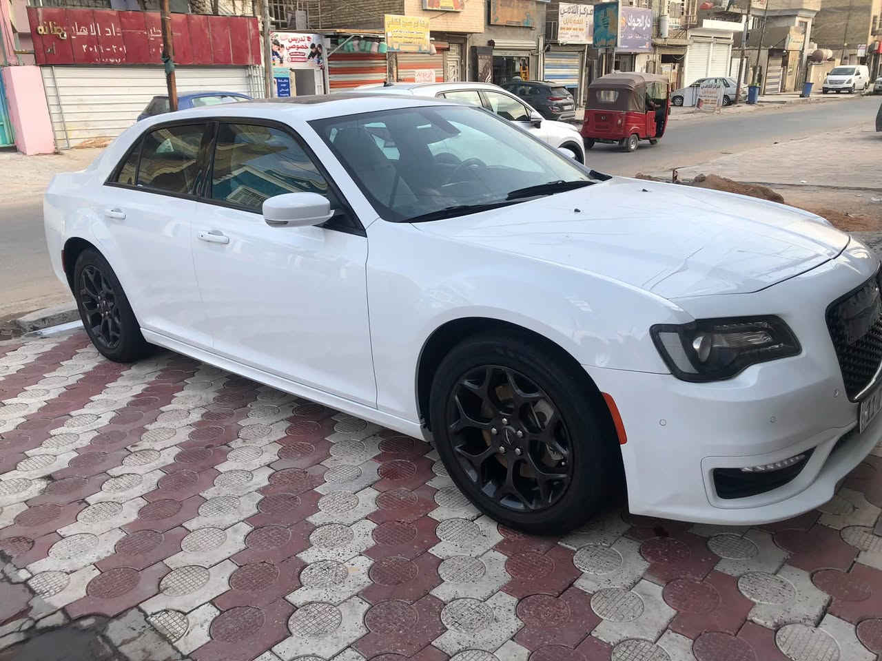 سلام عليكم اوبامة فول موصفات S موديل 2023 فور ويل حساسات خلفية امامي اشاير بل مري رادار دمام بل صندوك سيارة على وضع الشركة حادثهاا چاملق امام بدون اير بارك بدون صبغ صور الحادث موجودة بل منشور ماشية السياره 83 مكان السياره بغداد اتصال *********** للبيع فقط بدون مراوس
