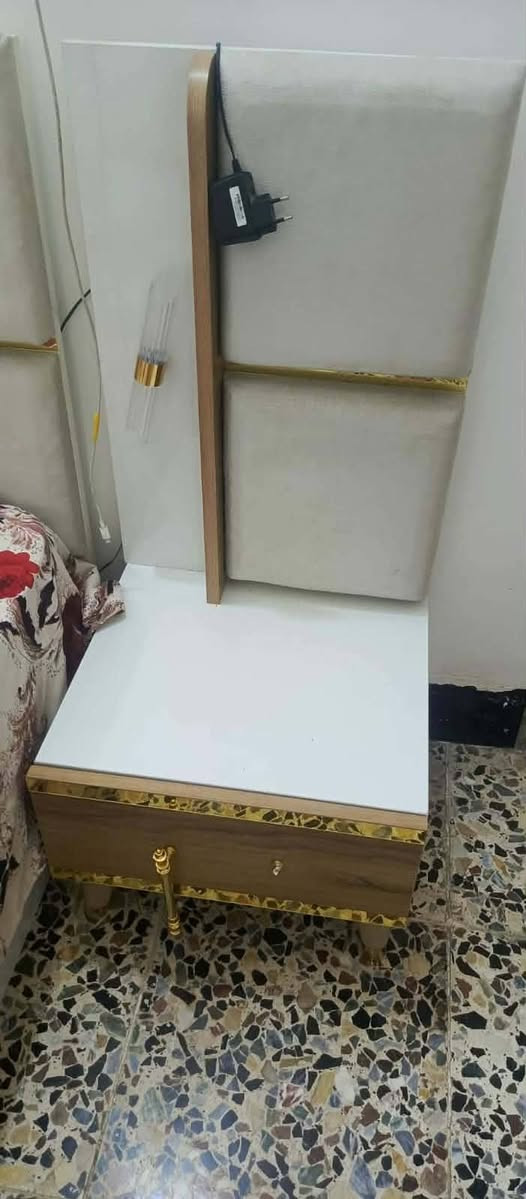 السلام عليكم غرفه نوم اخت الجديده بيع مستعجل  ملحقاتها كامله السعر (٦٠٠) بيها مجال لشراي عنوان اليسفيه قرب قاعه الحميري رقم الهاتف(***********)
