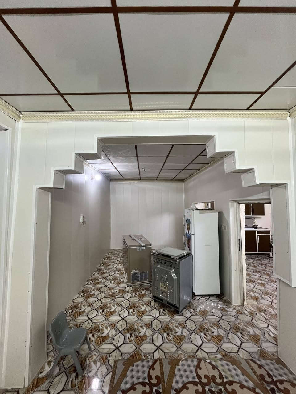 يوجد شغل سقوف درجه اوله ديكورات وعدل وايضآ يتوفر صبغ بيوت كامله اتصل وتدلل وبل خدمه ***********
