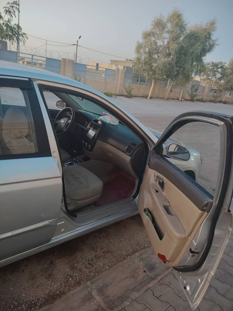 ه سلام عليكم سبكترة شكل سيراتو مديل ٢٠٠٨ رقم سليمانيه نكليزي محرك كير حداديه سياره مكفوله فقط جارده مكانه النجف السعر ٧٠ وبيه مجال قليل ***********

