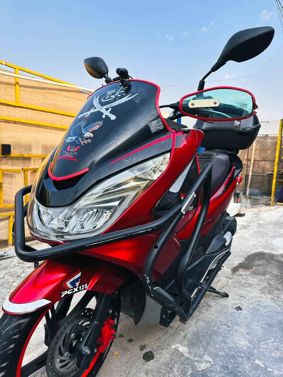 سلام عليكم🏍 دراجهPCX محرك 125ياباني🇯🇵 جيل ثاني
حساس ازدحام حرف A تدفئة بل ستيرن دبل اشاره
كامرات 📽اماميه و خلفيه🎥 صوره و صوت🎙  تسجيل شهري تحديد موقع📍 GPS  درع🛡 صندوق مالته الاصلي سستم 🎧🎼سماعات بل صندوق صوت كلش عالي دبلات الخلفية مال جيل الرابع يعني طسته كلش حلوه (دراجه بدون رقم) {منفيس الدراجه موجود و المكاتبه المعرض موجوده}  
عنوان بغداد حي اور قرب مستشفى المؤيد الأهلي 2
سعره ٢٢💲 ورقه بيه مجال خابرني و بل خدمه ما اقصر وياك
***********
***********
