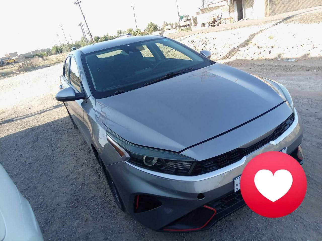 فورتي للبيع موديل 24سياره عميه حادث لغد ماشيه 11الف
***********
