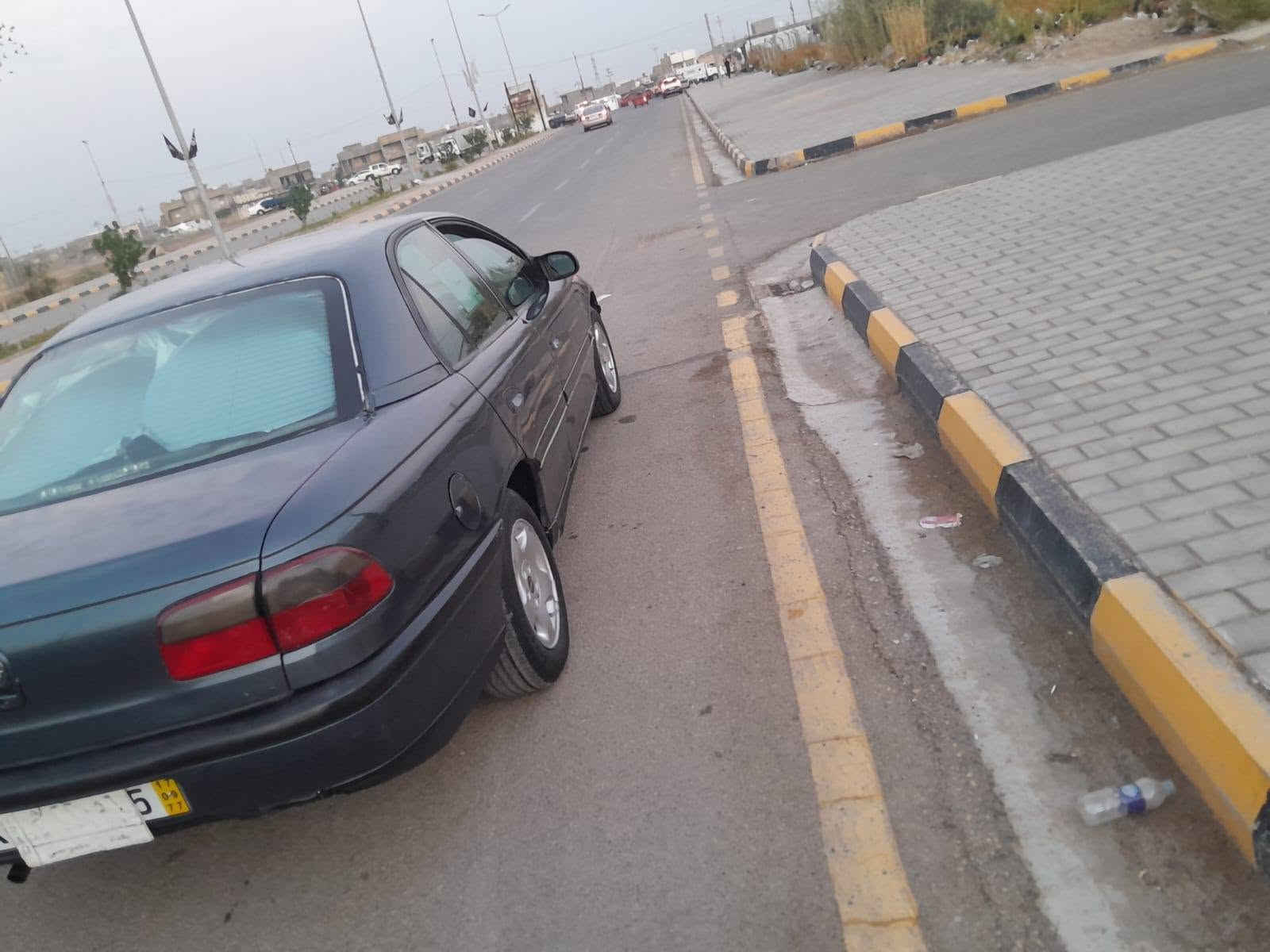 اوبل بزون موديل 95 مكينه بطه 2.5 تخم بطاين جديد
تخم تاير جديد
حداديه جديده
تبريد شغال 
مصبوغه صبغ عام للجماليه 
رقم بغداد مشروع وطني. مكفوله من الضربه. 
المكان واسط قضاء الحي. 
***********
سعر 40
