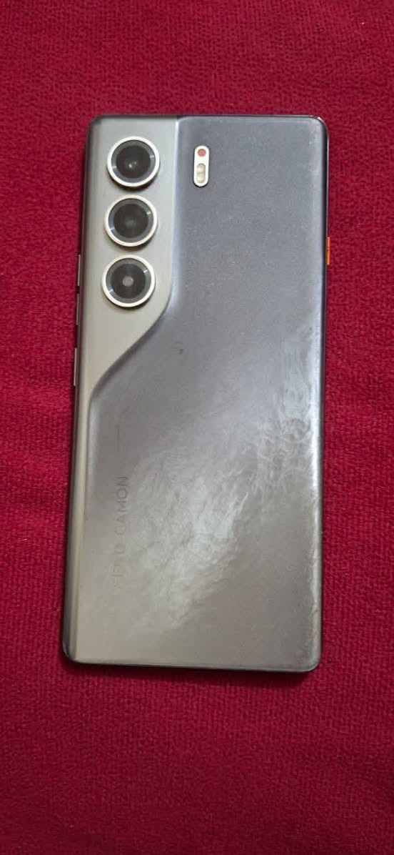 يالله سلام عليكم TECNO CAMON 40 Pro 5Gلون اسود ذاكره 256 ببجي 90 فريم 😶‍🌫 دبل سيمكارت بي فطور بل شاشه ما مثرات بشي ابد سعر 250 و مراوس بوكو لو ايفون *********** فدوه لكلبك مو شراي لتعلق ولا تراسل سعر ثابت
