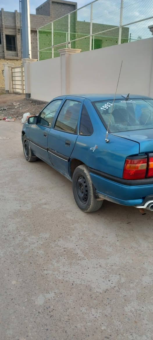 للبيع موديل ١٩٩٣ كير عادي محرك ٢٠ السعر ٢٦ وبيه مجال الرمادي الخالدية للأستفسار ***********
