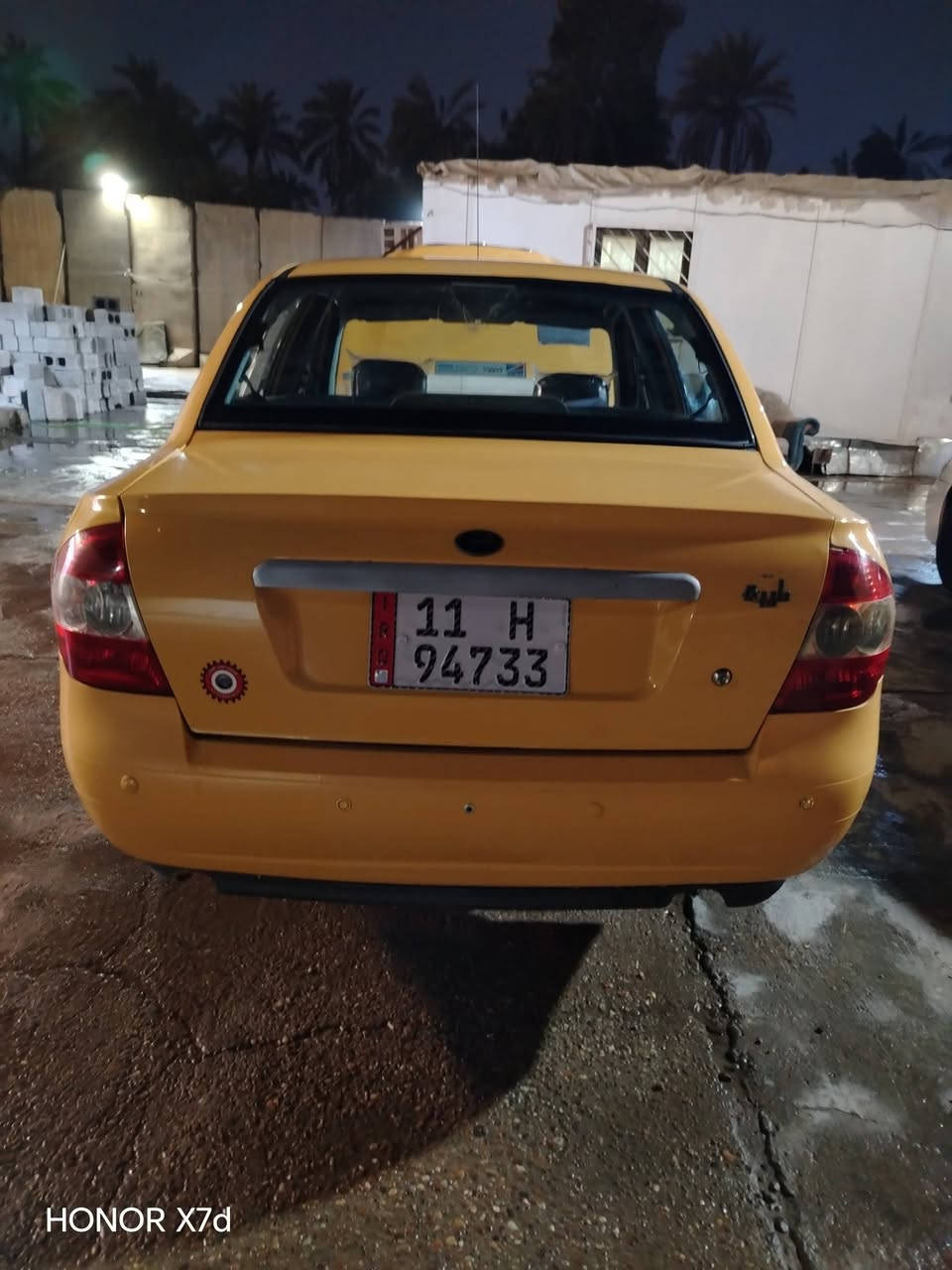 طيبه موديل ٢٠١٧ للبيع رقم بغداد  انكليزي بأسمي شرط التحويل سياره جديده كير مكينه صدر تخم تاير تبريد غرفه جديده سياره جاهزه من كل النواحي العنوان بغداد بوب الشام *********** مصفره هيئه وغرامات سنويه جديده السعر 49 وبيها مجال

نص مكتوب في الصور:
- HONOR X7d