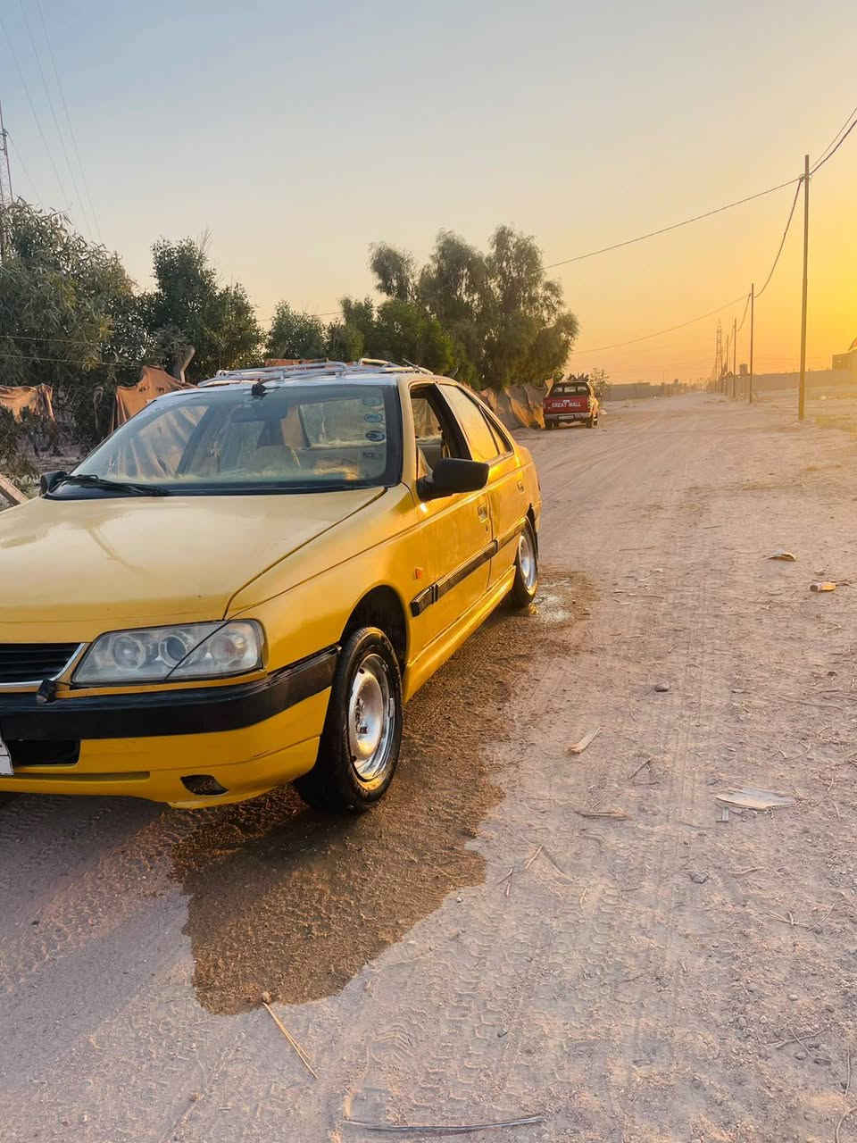 بيجو ٤٠٥ تحويل مباشر السعر١٧ ورقه
مكينه وكير نضيفات كلش للأتصال ***********
حداظيه نضيقه كلش 
كهربائيات شغاله كلها  مصفره غرامات
