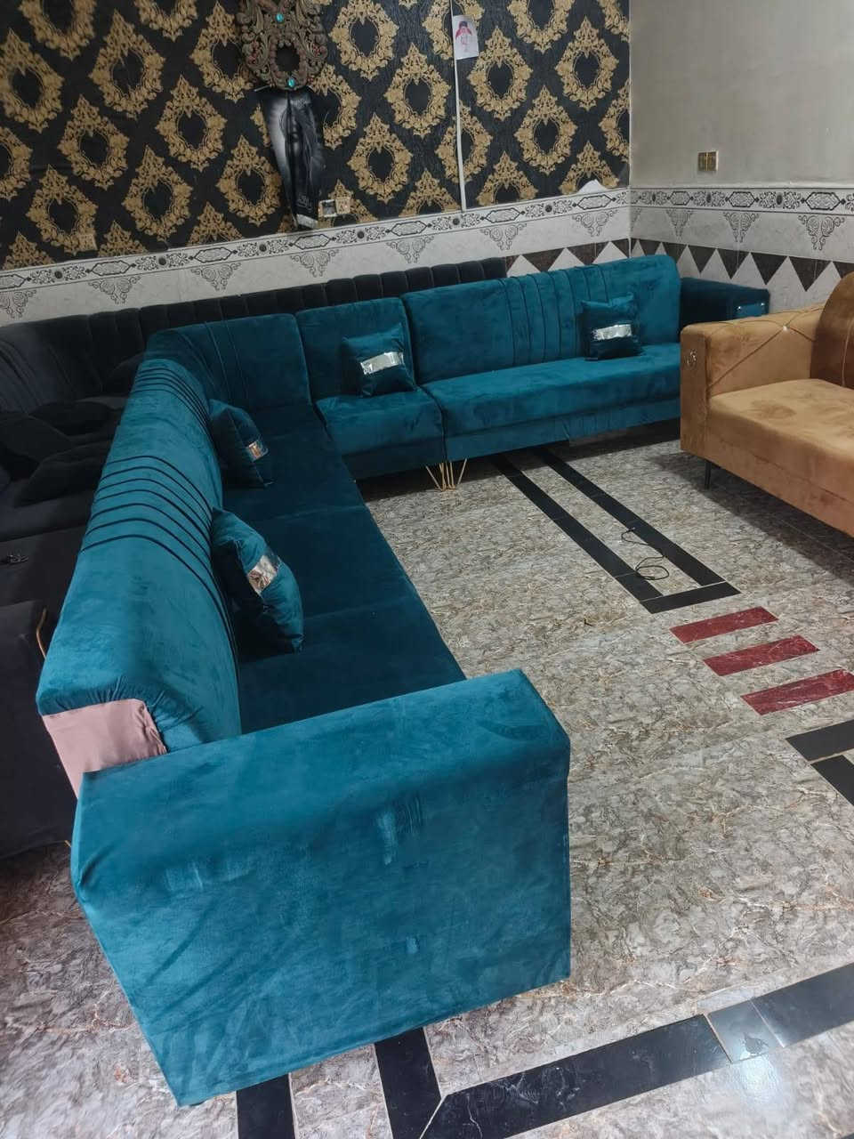 تخومه جداد عداد ثنين 5قطع 10نفرات ناصرية قرب سجن لصلاحي حي صحفين ***********
