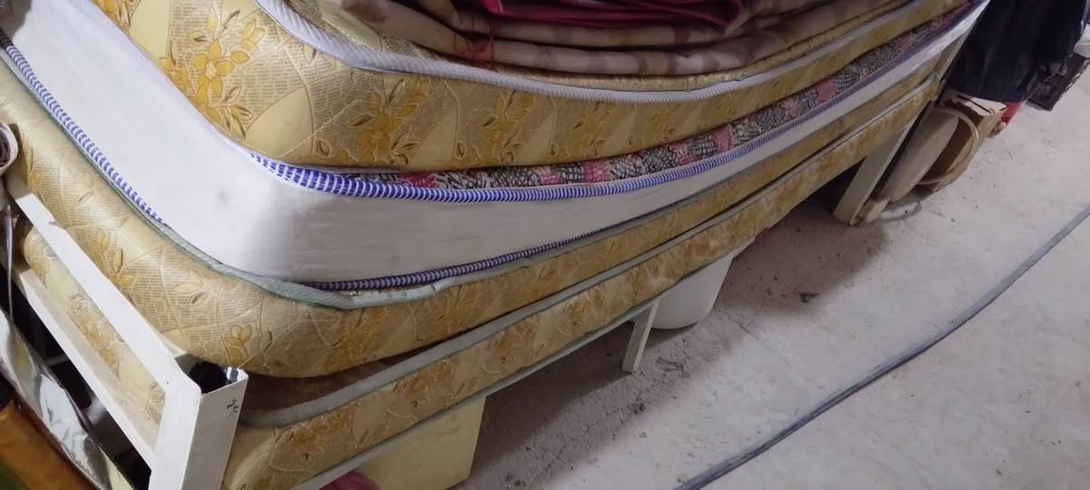 للبيع ابسعر مناسب الجسه ايراني 8دوشك 21متر والدواشك نص عمر الجلسه اب 160الف قفل والداشك على12الواحدالعدد4 ***********

