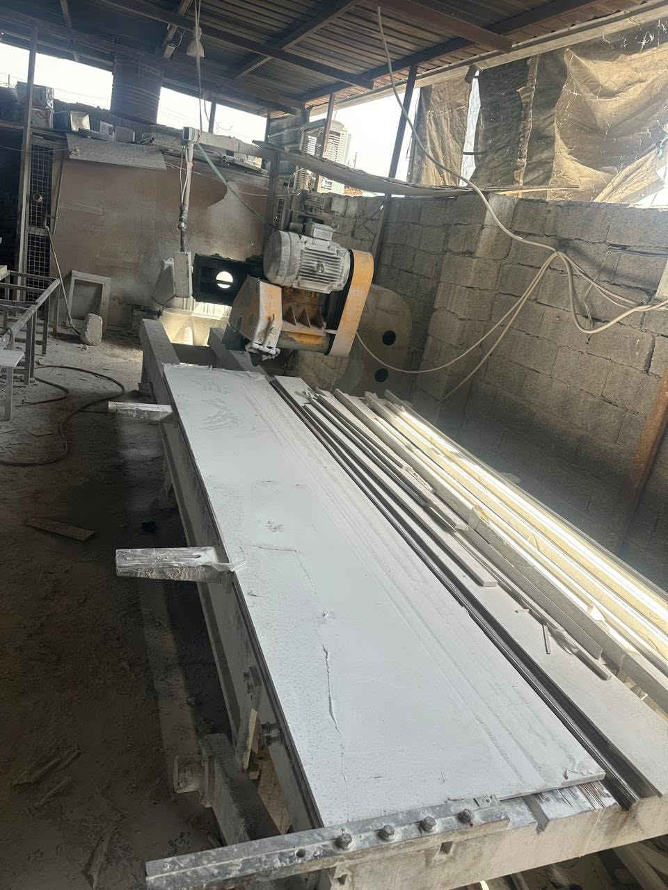 معمل كوارتز متكامل مع الموقع 
يحتوي على قاعتين الاولى للكوارتز
والثانية ممكن ترهم معمل mdf
يحتوي على اوفيس ومغاسل
متوفر وطنية وخط سحب ومولد كيا
المكان بغداد جكوك

+964 770 337 1100
مكلف بالنشر
