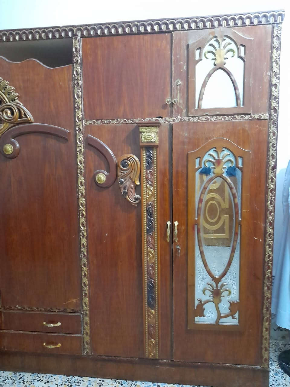 سلام عليكم
كنتور للبيع نضافه 90%جاهز 
سعر ب200الف 
والشراي بي خير ويدلل 
مكاني قلعة سكر 
للستفسار *********** بي واتساب

