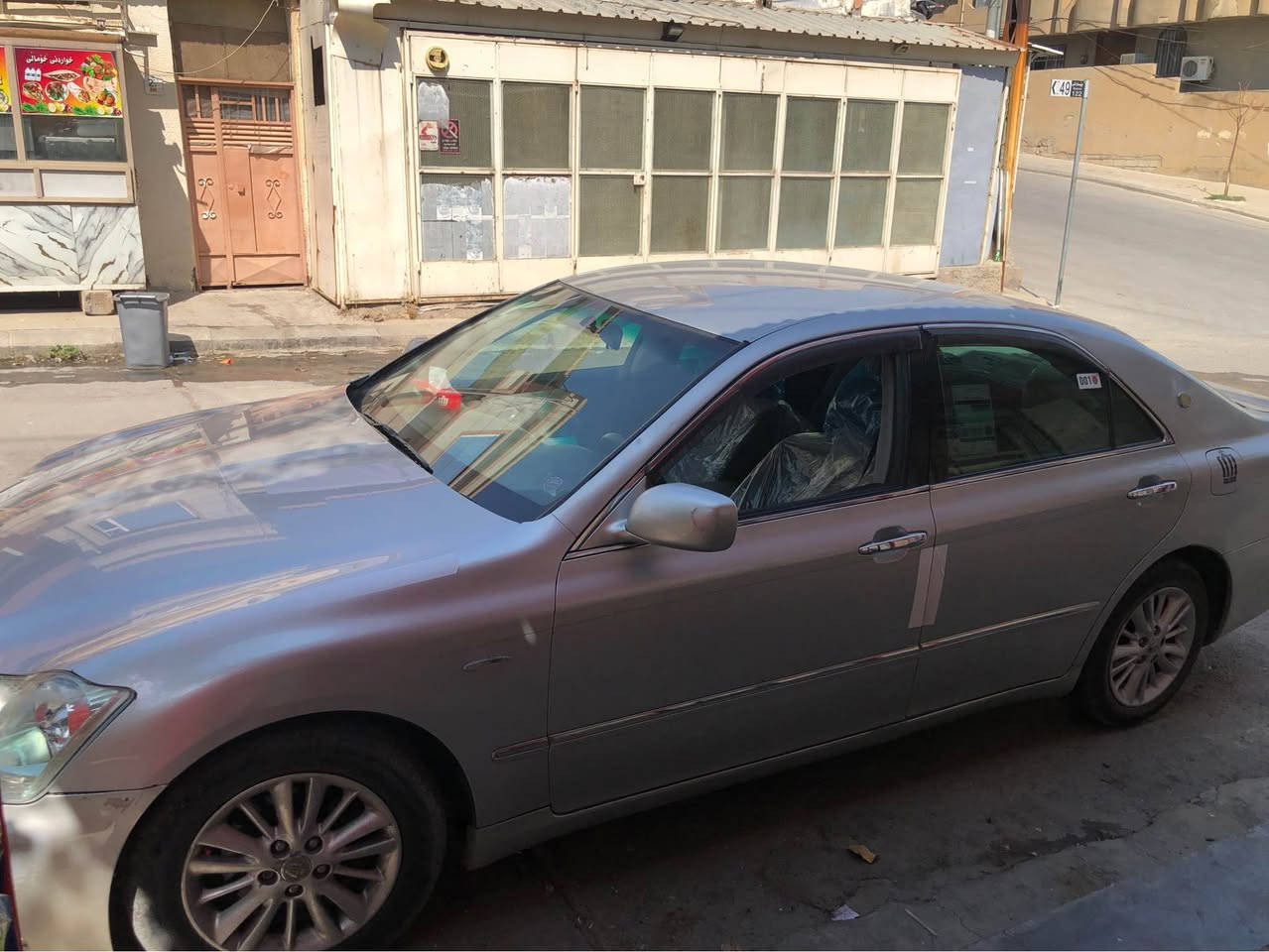 شاهینەی براوە براوە گێرە مەکینەە و کارەبای گشت گیانی بەشەرت ٢٠٠٥ بچوک بەبچوک ئاڵتونی بازار ٢ دوگمەیە تایەو ویلی لۆک تەقەو رەقەی بەشەرت تازە پێشو دوای داگیراوە ٤١ گەڵا قوفڵ قوفڵیەتی  کۆدی هەیە سەقفی شوشەییەو دوو پارچەی بۆیاخە ژ.م *********** واتسئەپی لەسەرە السليمانية, العراق
