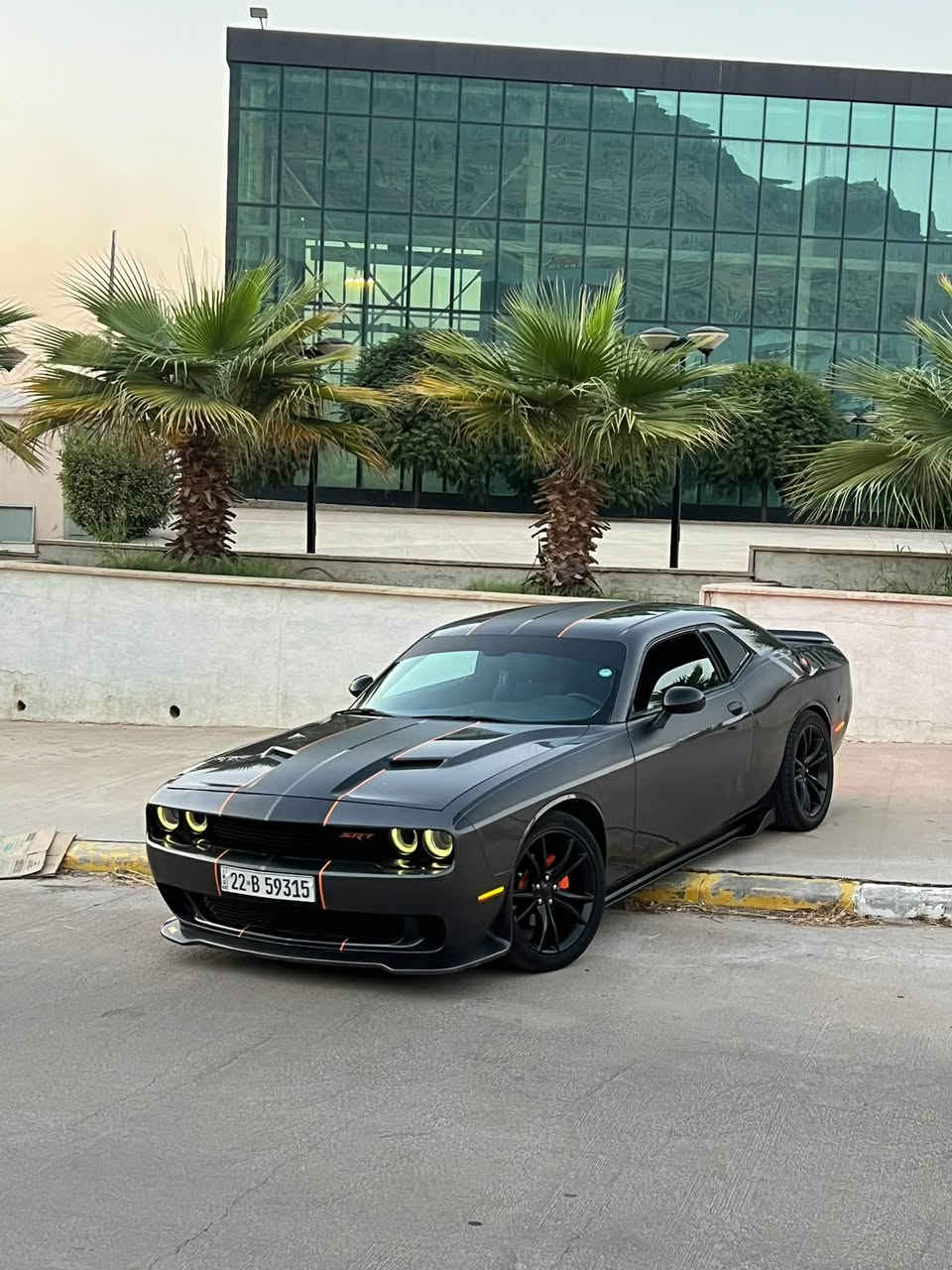 Challenger 2017 SXT
جالنجر 
كير مكينة اكسل شرط 
كهربايات شرط 
سيارة ستوك وضع شركة 
سيارة قطعه وحده صبغ وثلاثه كلير فقط 
دعاميه هيلكات
ويل بلاك توب ٢٠
سيارة بدون دواخل نهايا شرط
سياره بدون ايرباك فقط برده
مواصفات 
 ،كشنات كهربا 
شاشه جبير 
مودات قيادة 
عليها فيت بم جديد
ادامه جديده ودهن جديد
عليها دفيوزر هيلكات 
مظله عادي جالنجر 
طخم امامي خلفي جديد مهبطها 
تايرات ووياله نظاف 
دهن وفلتر وشوته جديد
بولش جديد وتلميع جديد
خطين فحمي واورنج
قطع الاسود فحمي صابغها حراري اسود
دواخل كلها مغلفه قطع كاربون غريب ومميز
وبعد هواي مواصفات 
صور حادث ما ينطي
ماشيه 129miقابل للزياده
رقم وهزة وسنويه جديد 
تحويل ووكاله شرط
سياره باسمي
سيارة عليها غرامات ٧٠ الف
مكان سيارة دهوك
سعر ١٣٦$وبي مجال بسيط 
رقم تليفون***********وبي واتساب
