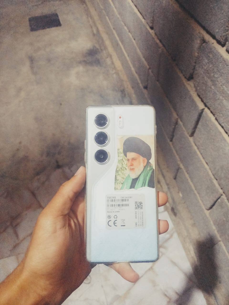 التفاصيل داخل الصور ،
السعر 240 وبي مجال قليل ، 
غراض كارتونه وشاحنه ، 
العنوان الامن الداخلي شارع السكلات ، 
***********

نص مكتوب في الصور:
- هاتفي HiOS 15.1.2 تم العثور على إصدار جديد التحديث التخزين ٦٠,٧١ غ.ب / ٢٥٦ غ.ب اسم الجهاز TECNO CAMON 40 الطراز TECNO CM5 وحدة المعالجة المركزية Helio G100 Ultimate RAM 8.00 GB+5.00 GB الكاميرا الخلفية 50M OIS+8M الكاميرا الأمامية 32M البطارية 5200mAh الشاشة 1080x2436
