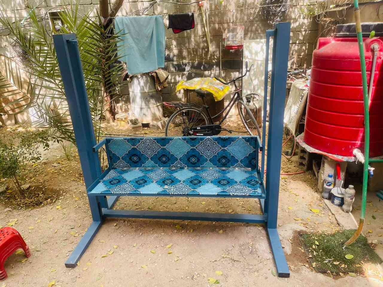 أرجوحة حدائق منزلية (مرجوحة) جديدة للبيع 🛋️✨
يتوفر لدينا: أرجوحة حديدية (مرجوحة) للحدائق والجلسات الخارجية تفصال حسب الطلب
المواصفات:
هيكل حديدي قوي ومطلي بحماية من التقلبات الجوية.
تنجيد مريح ومقعد يتسع لشخصين أو أكثر.
تصميم ثابت وآمن ومناسب للحدائق والجلسات الخارجية.
السعر: 250 الف
الموقع : كربلاء 
للتواصل والاستفسار: يرجى المراسلة على الخاص أو الاتصال على الرقم: ( *********** ).
