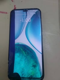 Honor X8c  الملحقات ويا للبيع  لعطل بس الشاشه بيها سواد بل شاشه هاي ال...
