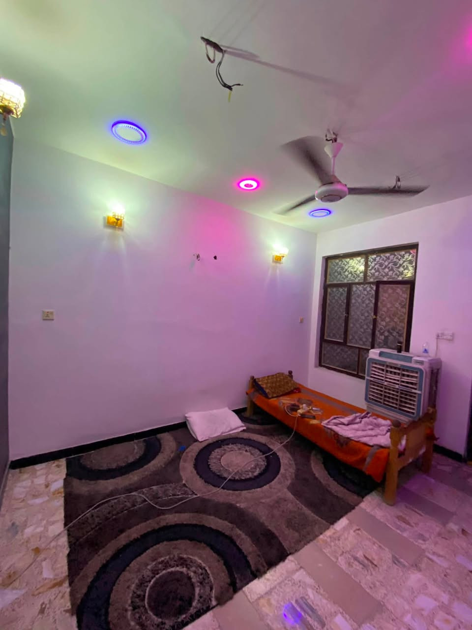 🔥🏡 للإيجار في السيدية – مربع الاقتصاديين 🏡🔥
📐 مساحة 50م

✨ دار سكني مرتب ومناسب للعوائل

🔹 غرفتين نوم 🛏️

🔹 صالة مريحة 🛋️

🔹 مطبخ 🍳

🔹 خدمات صحية 🚿

💰 السعر: 750 ألف دينار فقط

📞 للاستفسار والحجز:

***********

 #للايجار #السيدية #مربع_الاقتصاديين #عقارات_السيدية #عقارات_بغدا
