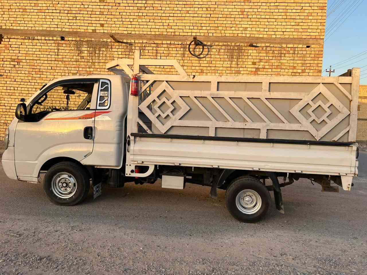 سلام عليكم كيا 2700 موديل 2009رقم بغداد بسمي سياره ***********
