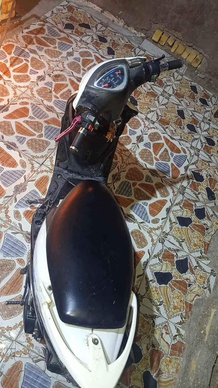 سلام عليكم دراجه ماكس عدله بوشه 49بلادي درجه خير من لله كفله لا تنقيص لا تبخير وعرضه ٤٥٠ وبيه مجال حك لجيه رقمي ***********كوت

