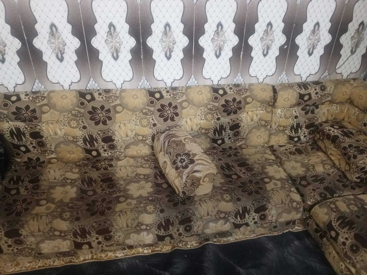 كعده اسفنجيه للبيع سعر 85 وبيهه مجال
مكانهه الزبير 
للتواصل ***********
