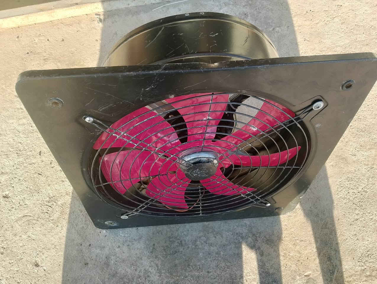 مفرغات للبيع كلمن وسعره للاستفسار الاتصال على ***********
